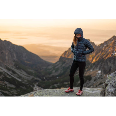 Dámská péřová bunda Rab Mythic Alpine